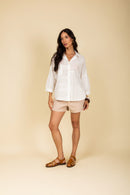 Camisa com Detalhe Rendado