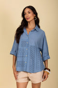 Camisa com Detalhe Rendado