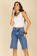 Bermuda Jeans com Barra Desfiada